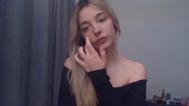 Snapshot of EvelineMagnetic chatting on 01-12-26, 03:41 EvelineMagnetic online show from 01-12-26, 03:41