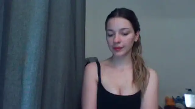Snapshot of EvelineMagnetic chatting on 06-16-26, 08:31 EvelineMagnetic online show from 06-16-26, 08:31