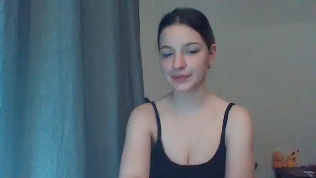 Snapshot of EvelineMagnetic chatting on 06-09-26, 08:32 EvelineMagnetic online show from 06-09-26, 08:32