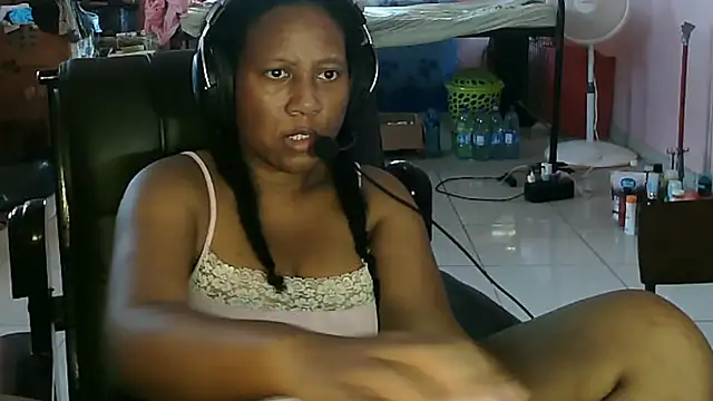 Eirondra valeen online show from 07-21-26, 02:18
