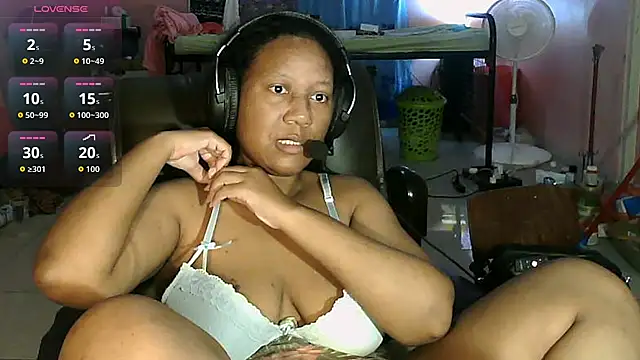 Snapshot of Eirondra_valeen chatting on 06-04-26, 07:02 Eirondra valeen online show from 06-04-26, 07:02