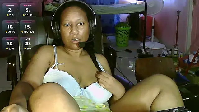 Snapshot of Eirondra_valeen chatting on 05-20-26, 10:40 Eirondra valeen online show from 05-20-26, 10:40