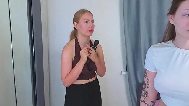 TessieNoffsinger online show from 06-25-26, 03:04