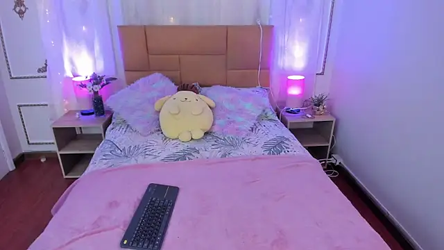 Snapshot of Jenifer_James chatting on 02-09-26, 07:45 Jenifer James online show from 02-09-26, 07:45