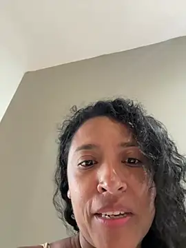 Snapshot of Laura_Miller1 chatting on 04-21-26, 10:49 Laura Miller1 online show from 04-21-26, 10:49