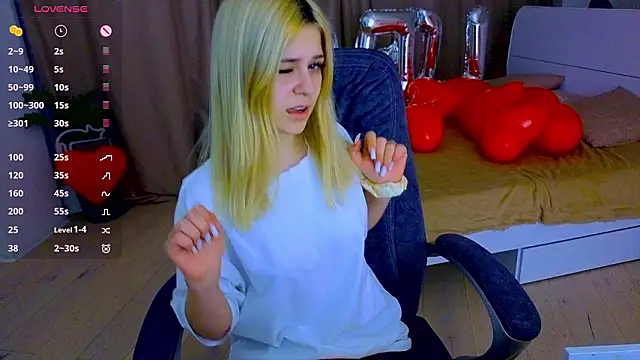 Snapshot of ApheliaStar chatting on 02-10-26, 03:44 ApheliaStar online show from 02-10-26, 03:44