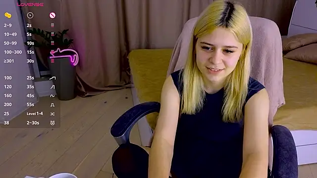 Snapshot of ApheliaStar chatting on 02-04-26, 04:02 ApheliaStar online show from 02-04-26, 04:02