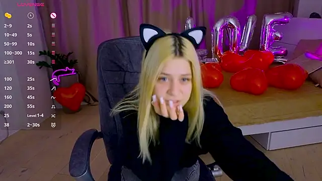 Snapshot of ApheliaStar chatting on 02-06-26, 03:52 ApheliaStar online show from 02-06-26, 03:52