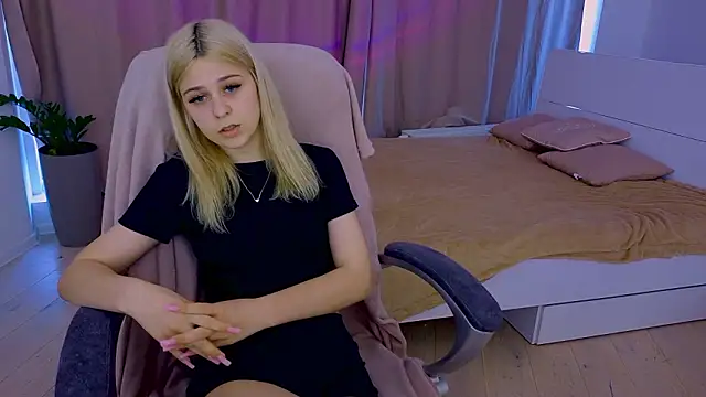 ApheliaStar online show from 03-18-26, 03:13