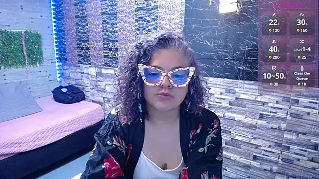 Snapshot of mia_pazzi chatting on 01-11-26, 09:27 mia pazzi online show from 01-11-26, 09:27