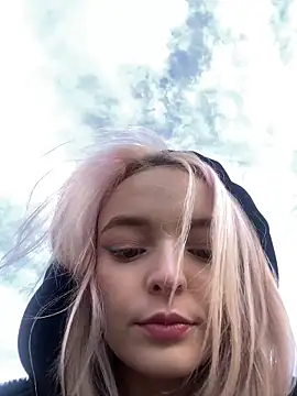 aka Blonde online show from 03-26-26, 09:29