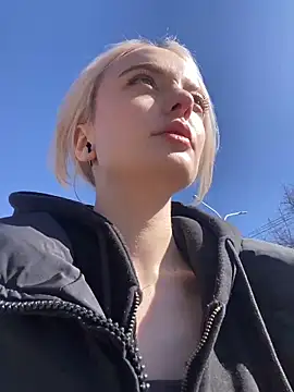 aka Blonde online show from 04-07-26, 05:42