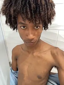 twink gabrielll online show from 04-18-26, 06:21