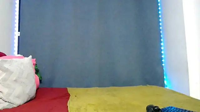 FifiBae1 online show from 04-13-26, 10:03