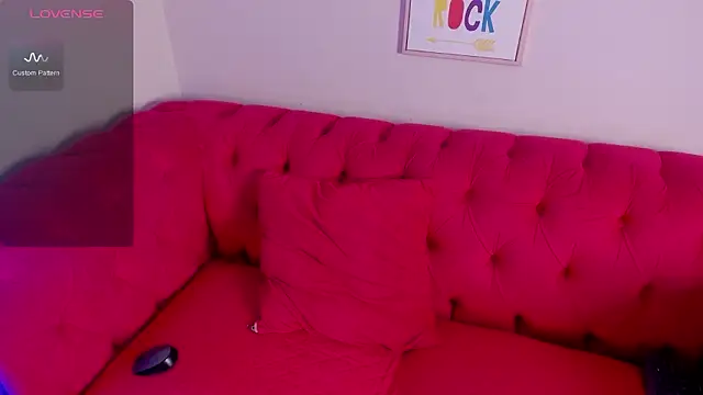 Lara reynolds  online show from 02-10-26, 04:50