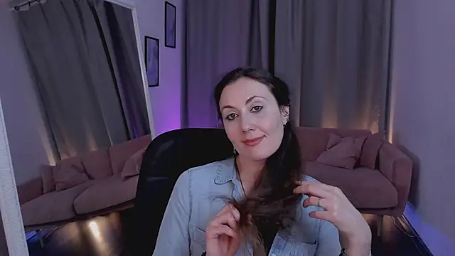 Snapshot of Juliet_Jamess chatting on 01-15-26, 01:36 Juliet Jamess online show from 01-15-26, 01:36