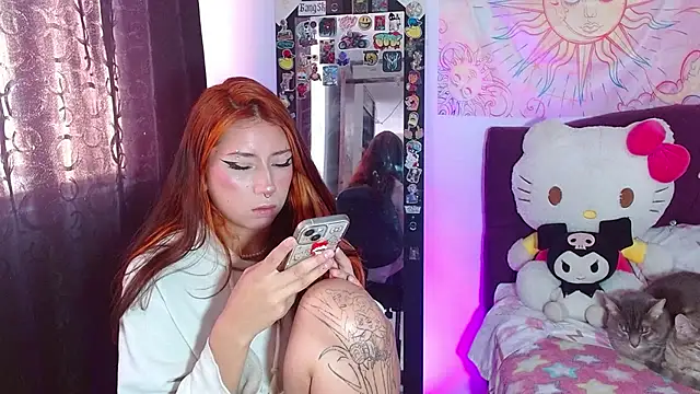 Snapshot of kittymiauu444 chatting on 02-05-26, 02:13 kittymiauu444 online show from 02-05-26, 02:13