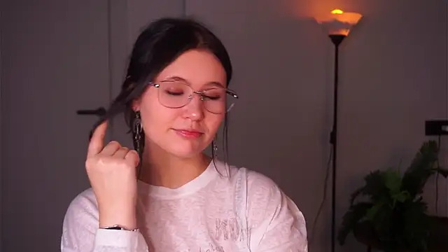 KarolClunie online show from 01-10-26, 04:46