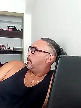 Snapshot of Big_vittollo chatting on 02-19-26, 01:41 Big vittollo online show from 02-19-26, 01:41