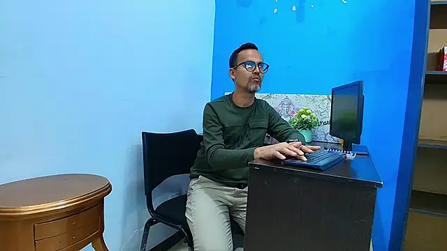 Oswalldo   online show from 03-02-26, 12:23