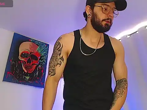 Snapshot of Axel_Stton chatting on 05-30-26, 01:06 Axel Stton online show from 05-30-26, 01:06