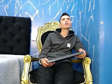 Iam Smith  online show from 02-17-26, 03:48