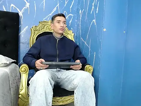 Iam Smith  online show from 02-14-26, 02:45