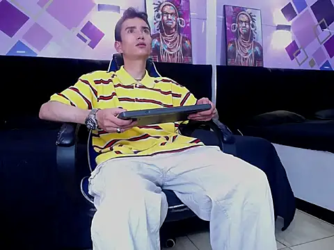 Iam Smith  online show from 02-06-26, 02:51