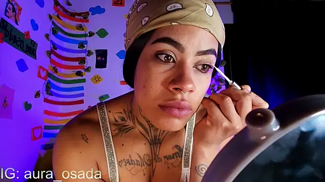 Snapshot of Canela_Osada_ chatting on 06-19-26, 10:21 Canela Osada online show from 06-19-26, 10:21