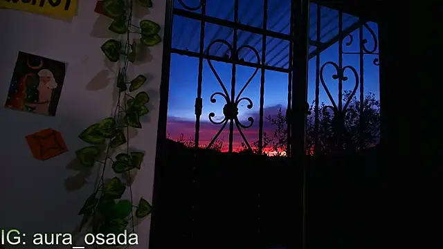 Snapshot of Canela_Osada_ chatting on 06-26-26, 10:32 Canela Osada online show from 06-26-26, 10:32