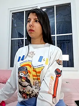 jade03  online show from 06-28-26, 10:16