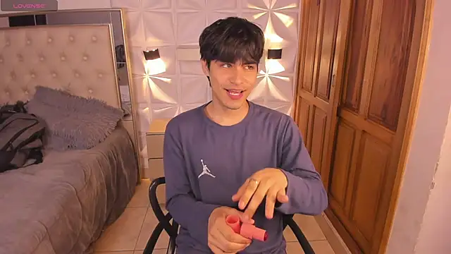 IamJuanJoc online show from 04-13-26, 03:43