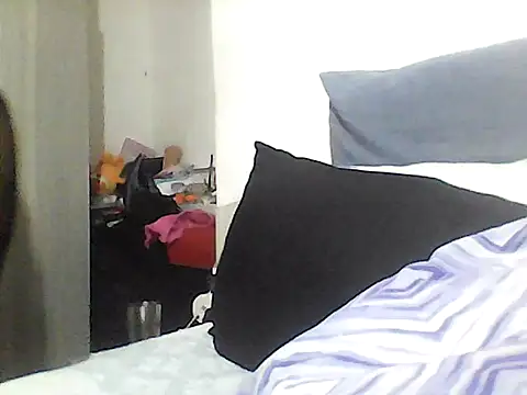 Snapshot of jade786 chatting on 06-07-26, 11:04 jade786 online show from 06-07-26, 11:04