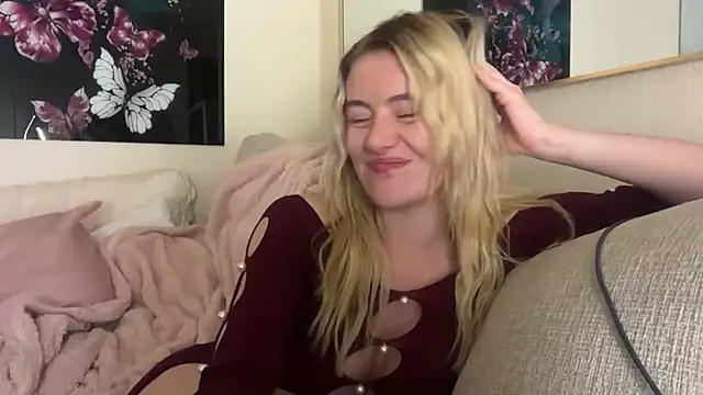 blondebunny999 999 online show from 02-13-26, 04:56