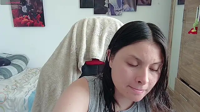 Snapshot of yessica_gomez01 chatting on 05-31-26, 07:58 yessica gomez01 online show from 05-31-26, 07:58