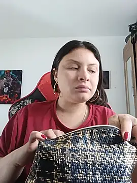 Snapshot of yessica_gomez01 chatting on 05-23-26, 12:04 yessica gomez01 online show from 05-23-26, 12:04