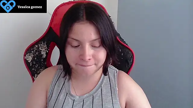 Snapshot of yessica_gomez01 chatting on 06-21-26, 10:37 yessica gomez01 online show from 06-21-26, 10:37