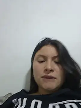 Snapshot of yessica_gomez01 chatting on 07-02-26, 03:23 yessica gomez01 online show from 07-02-26, 03:23