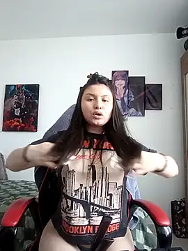 Snapshot of yessica_gomez01 chatting on 03-16-26, 08:33 yessica gomez01 online show from 03-16-26, 08:33