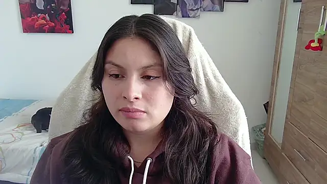 Snapshot of yessica_gomez01 chatting on 05-07-26, 08:01 yessica gomez01 online show from 05-07-26, 08:01