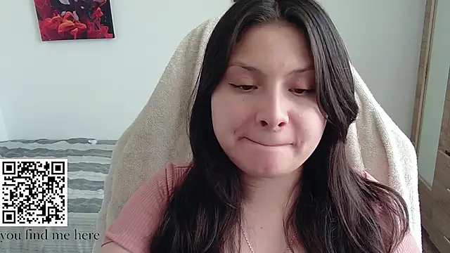 Snapshot of yessica_gomez01 chatting on 03-25-26, 09:46 yessica gomez01 online show from 03-25-26, 09:46