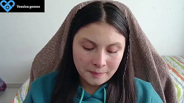 Snapshot of yessica_gomez01 chatting on 07-08-26, 08:53 yessica gomez01 online show from 07-08-26, 08:53
