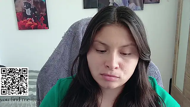 Snapshot of yessica_gomez01 chatting on 03-28-26, 08:32 yessica gomez01 online show from 03-28-26, 08:32