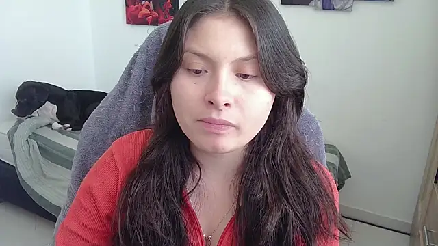 Snapshot of yessica_gomez01 chatting on 02-20-26, 06:54 yessica gomez01 online show from 02-20-26, 06:54