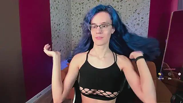 AuraLaunni online show from 06-18-26, 06:56