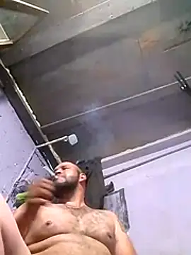 Snapshot of Guanatos13 chatting on 02-10-26, 11:26 Guanatos13 online show from 02-10-26, 11:26