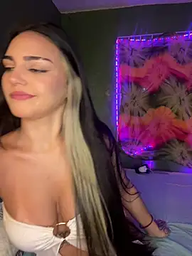 HoneybeeDiamonds online show from 02-25-26, 06:46