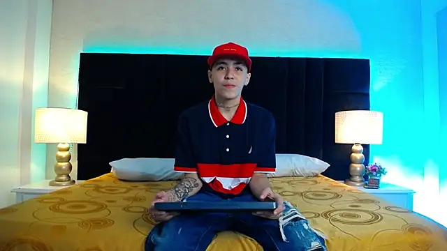 Raven Cox online show from 01-11-26, 05:14