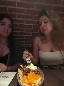 bebitas2  online show from 04-12-26, 10:35