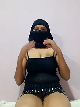 Snapshot of cutehotwife chatting on 02-15-26, 01:10 cutehotwife online show from 02-15-26, 01:10